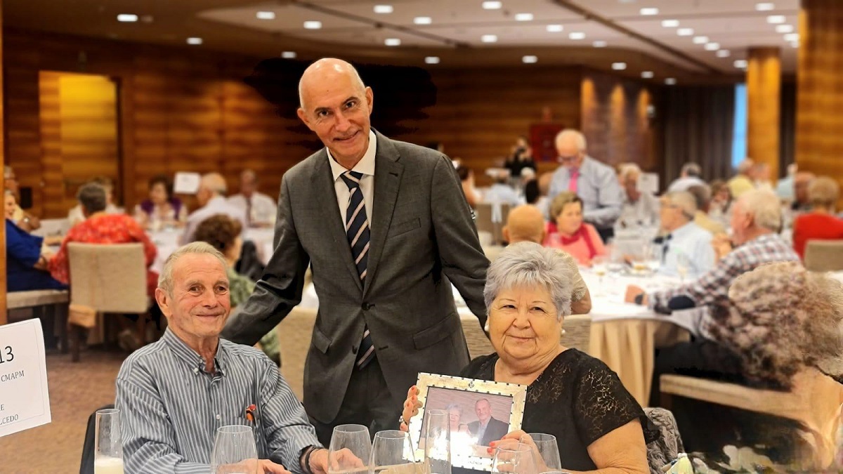 Bodas de oro de 300 parejas en Valencia